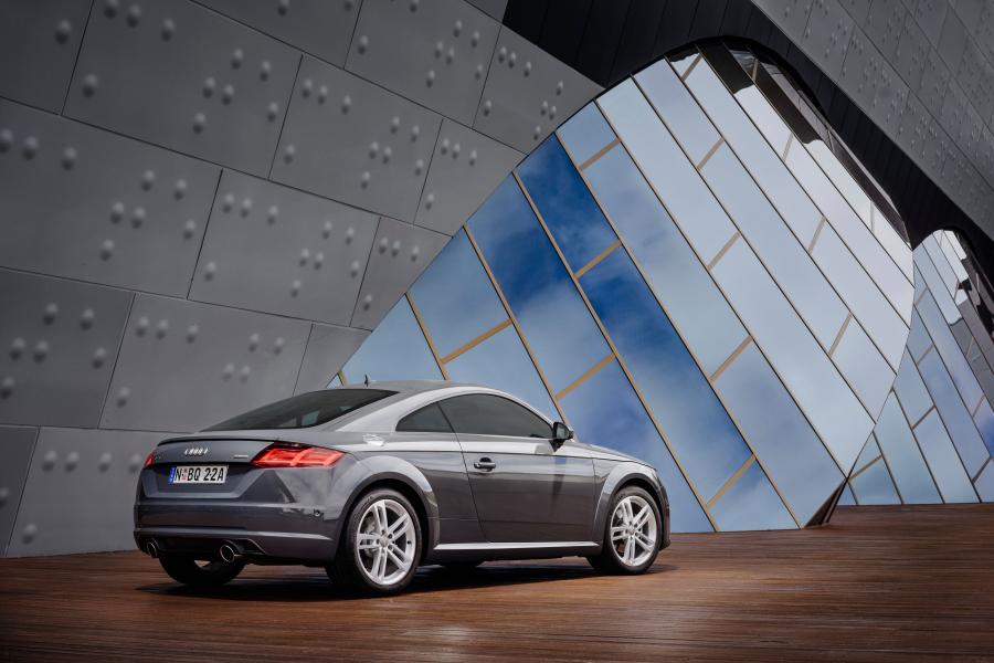  Audi TT Coupe 2.0 TFSI Quattro (8S) 2015 года  (AU) (фото 5 из 20)